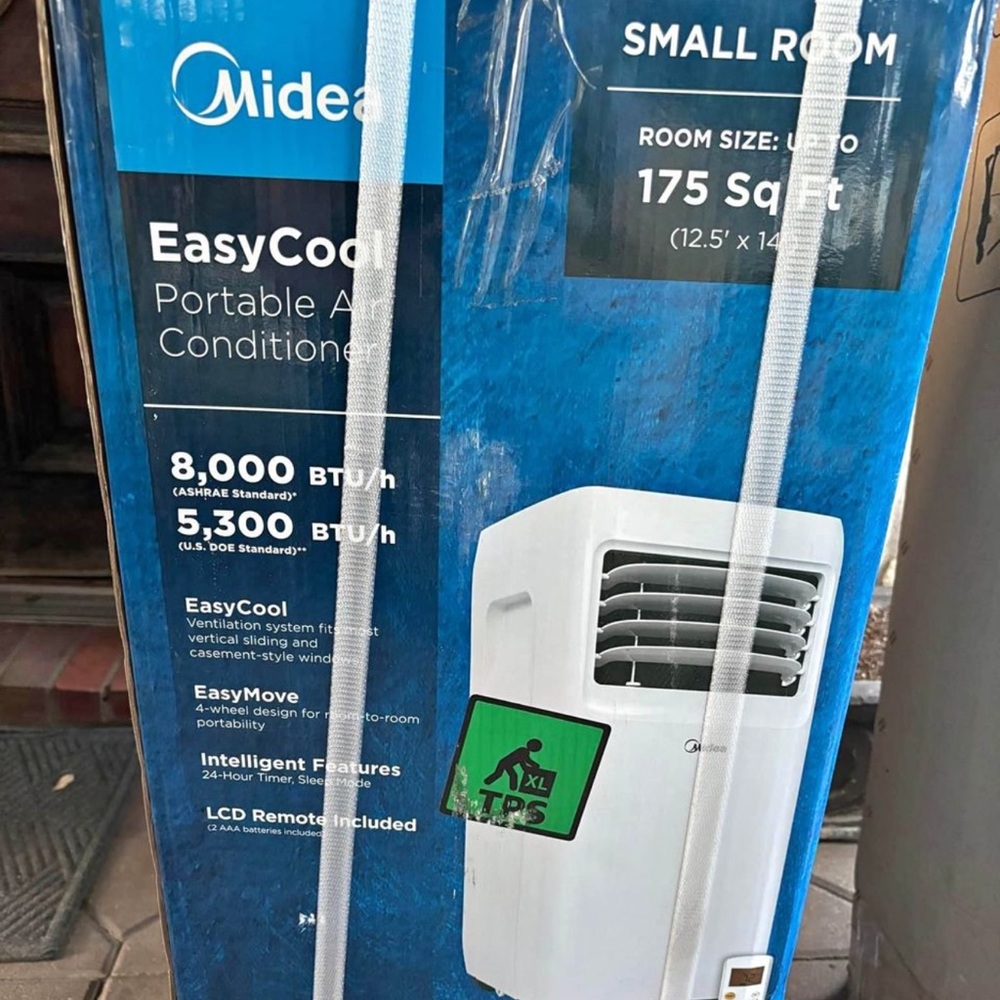 Portable Air conditioner (New) 8000BTU